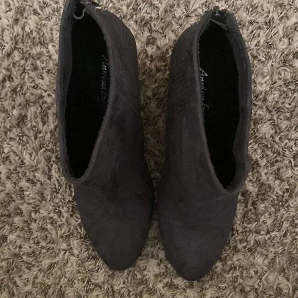 American Eagle heeled boots. - Picture 3 of 5